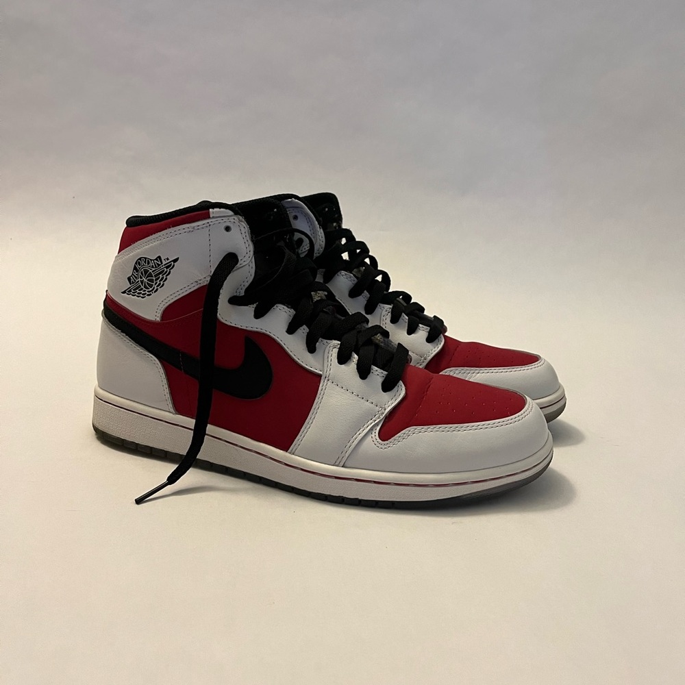 Nike Air Jordan 1 Retro Carmine